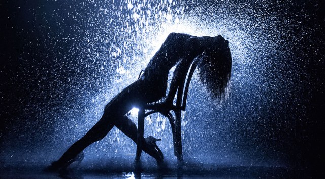 flashdance-shower